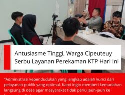 Antusiasme Tinggi, Warga Cipeuteuy Serbu Layanan Perekaman KTP Hari Ini