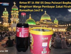 Ketua RT 14 RW 05 Desa Pulosari Salurkan Bingkisan Untuk Warga Pembayar Zakat Fitrah Ramadhan 1447 H