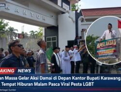 Ribuan Massa Gelar Aksi Damai Di Depan Kantor Bupati Karawang, Tolak Tempat Hiburan Malam Pasca Viral Pesta LGBT