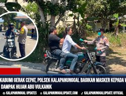Polres Sukabumi Gerak Cepat, Polsek Kalapanunggal Bagikan Masker Kepada Warga Antisipasi Dampak Hujan Abu Vulkanik